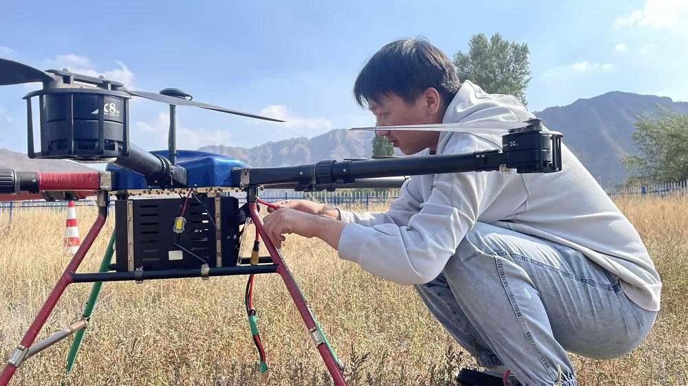 无人机在新疆的就业好吗？保华润天航空助力飞手抢占低空经济先机