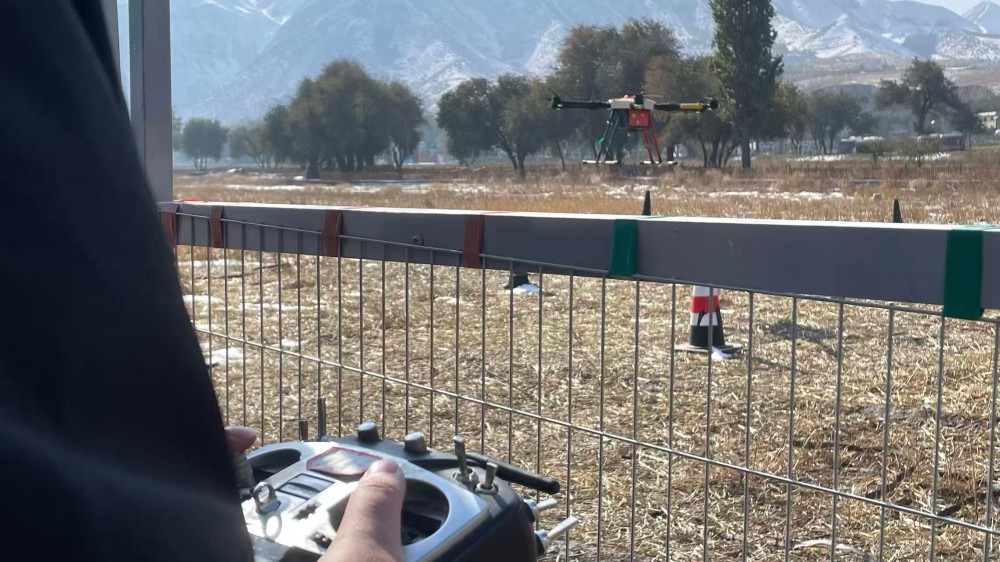 新疆无人机培训新纪元:保华润天03考点智慧教学体验