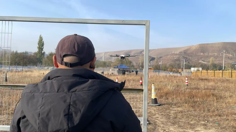 新疆无人机培训新纪元:保华润天03考点智慧教学体验