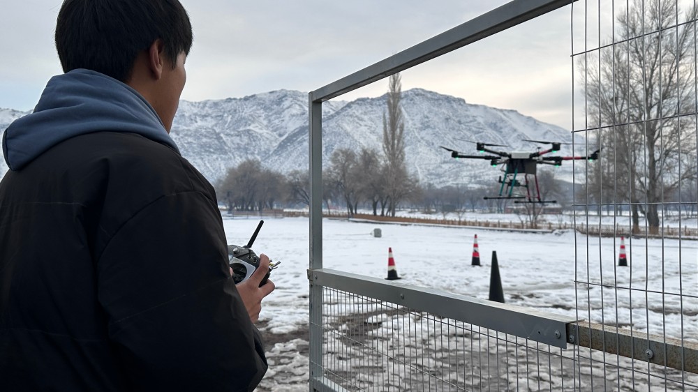 保华润天 03 考点新疆无人机培训：专业无人机飞手的孵化基地