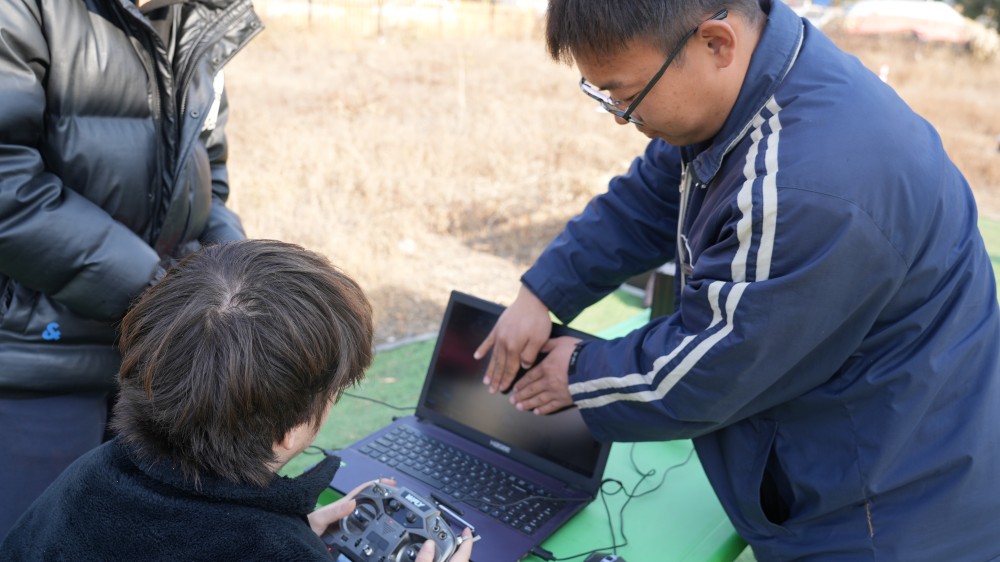 新疆无人机培训新选择：保华润天既是学校，又是03考点