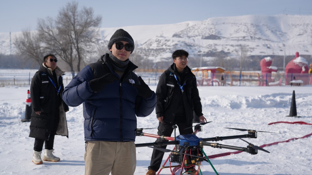 新疆无人机免费培训体验：保华润天航空开放课堂观摩