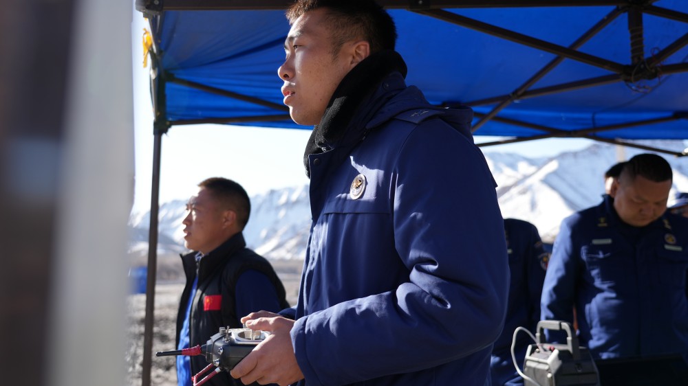 保华润天航空：在新疆学无人机，考场就是平时训练场