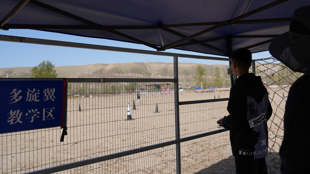 新疆零基础学无人机 保华润天24天持证上岗方案